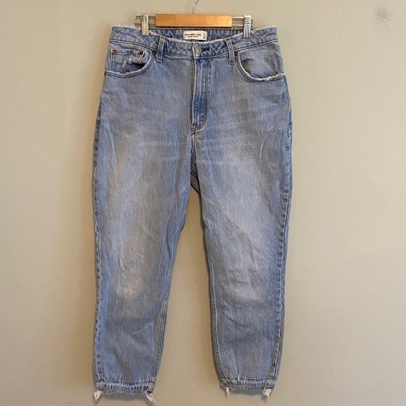 Abercrombie & Fitch Denim - Abercrombie & Fitch Women’s Curve Love High Rise Mom Jeans Size 31 size 12